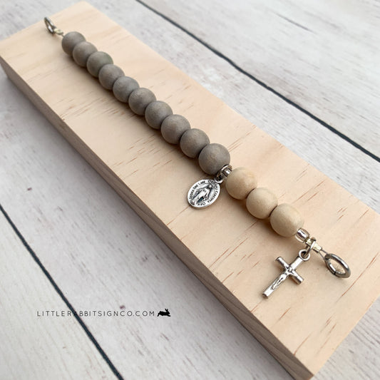 Desk Chaplet | Natural with Light Gray Wooden and Natural Beads #008